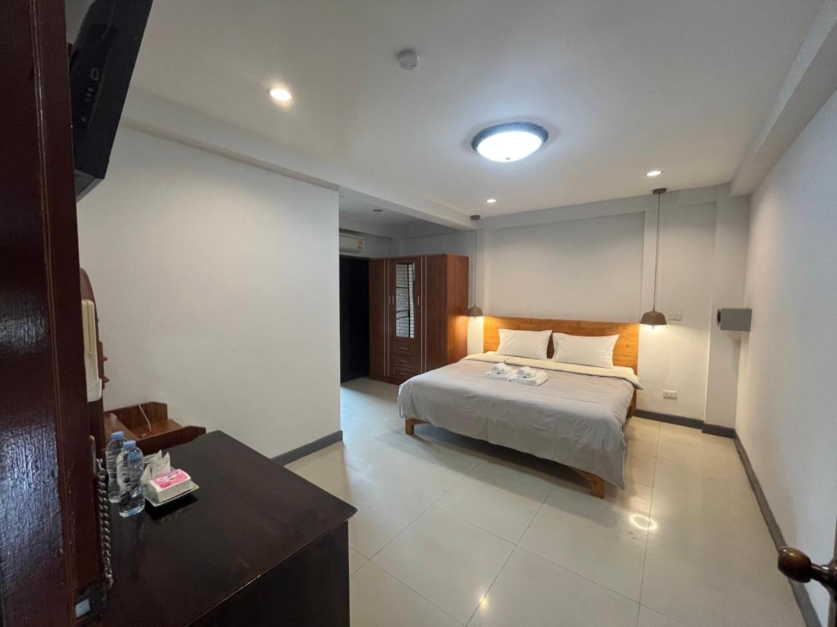 Tjr Boutique Hotel Chiang Mai Exterior photo