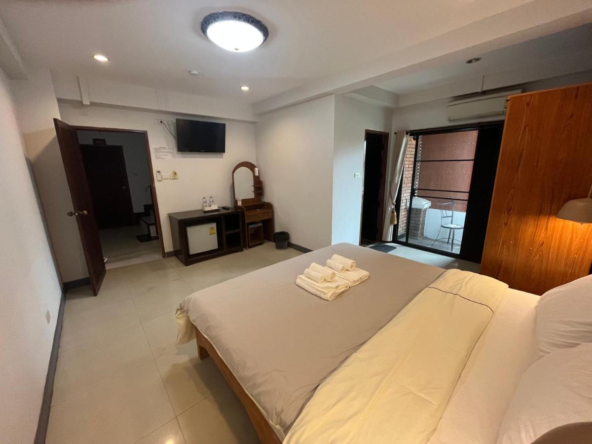 Tjr Boutique Hotel Chiang Mai Exterior photo